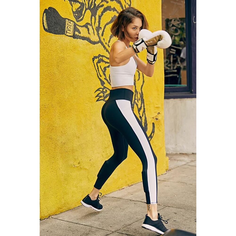 NWT! Free‎ People Kilogear Cut Booty Lift Weighted Leggings M - Picture 5 of 10